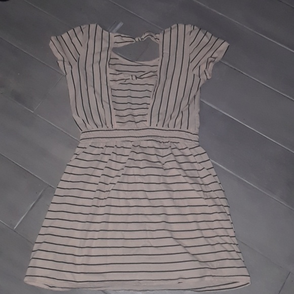 Dress - Picture 2 of 5